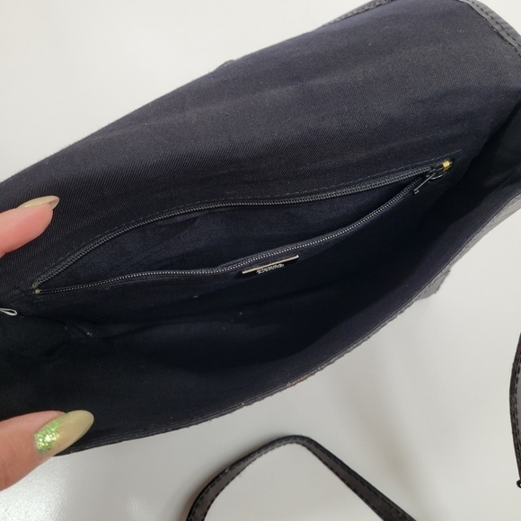 Vintage Debra‎ Lynne Tooled Leather Shoulder Bag Toucan Leaf Flap Closure Smooth - Picture 17 of 17